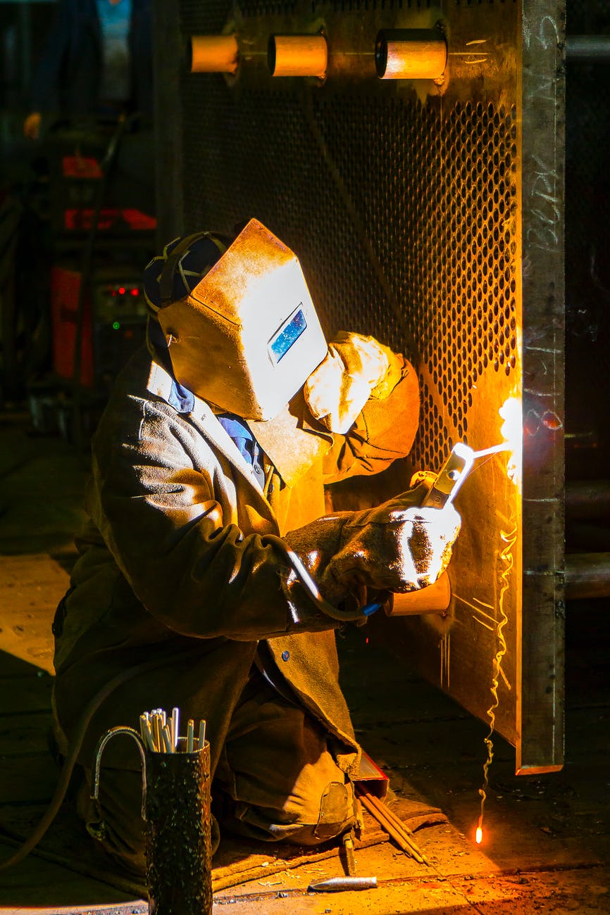 Manutenção preventiva é uma das maneiras de preservar o maquinário industrial